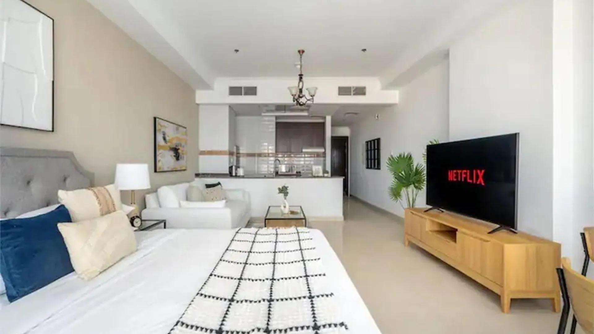 Luxurious Studio Apartment With Canal View In Court Tower Dubai 0*,  United Arab Emirates