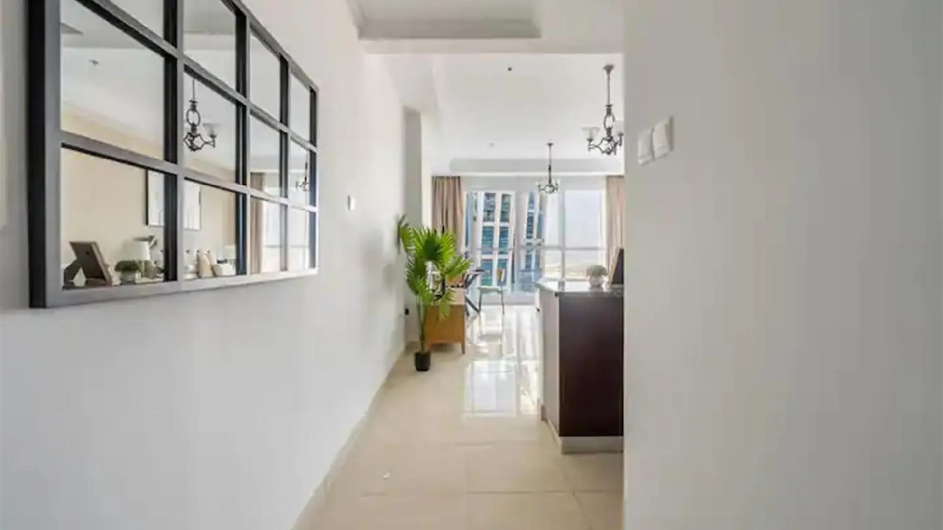 Luxurious Studio Apartment With Canal View In Court Tower Dubai 0*,